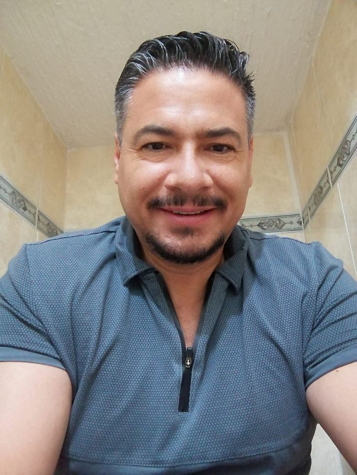 <em>Javier R.</em>